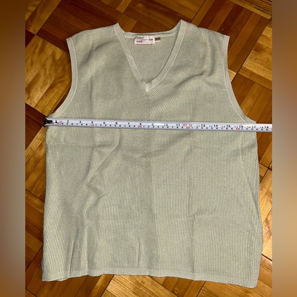 One on one | knit light green tank v-neck cotton blend | size M - Picture 6 of 8